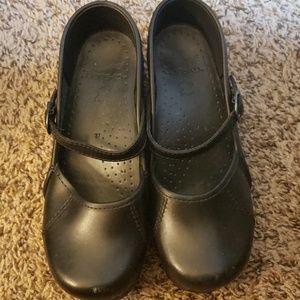 Barely used Dansko Maryjane style size 37